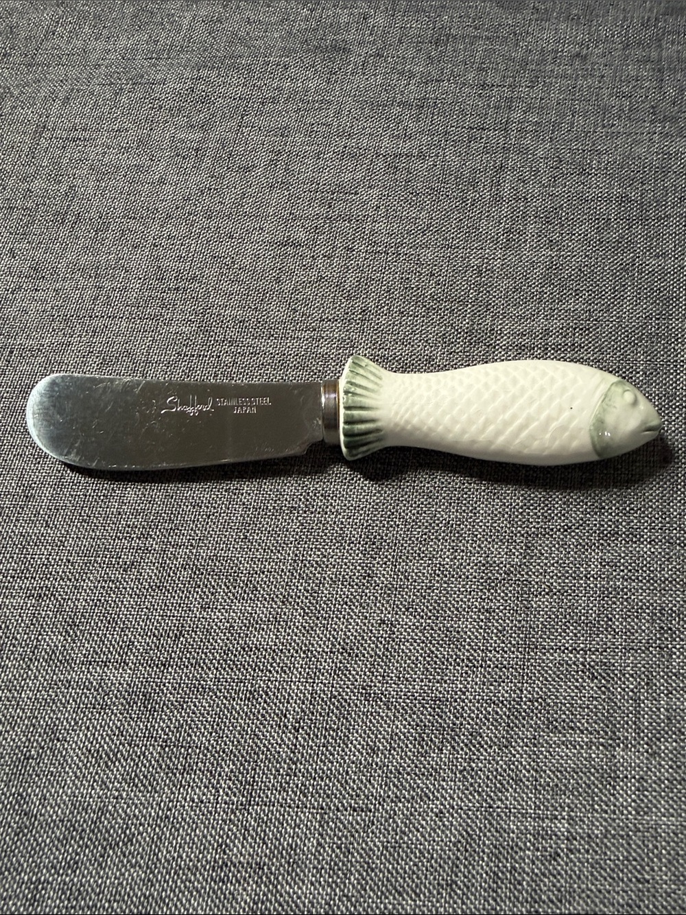 Vintage Shafford Fish-Handle Butter Knife - White Porcelain Handle (Set of 4) - Picture 2 of 9